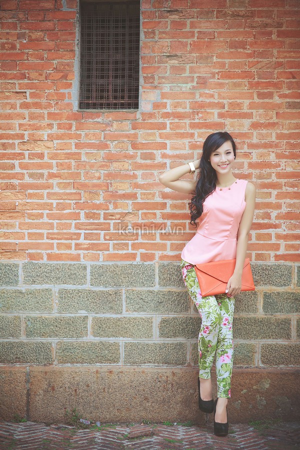 Rực rỡ trong nắng Sài Gòn với trang phục nhiệt đới 5