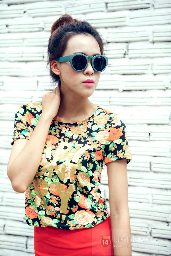 Tỏa s&aacute;ng giữa nắng h&egrave; c&ugrave;ng bộ đ&ocirc;i "m&agrave;u n&oacute;ng & họa tiết" 1