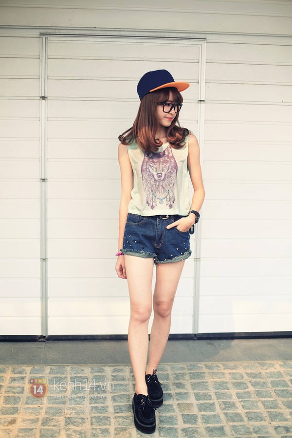 Những chiếc crop-top "si&ecirc;u hot" cho ng&agrave;y h&egrave; rực nắng 1