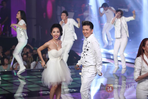 Hương Tràm trở thành quán quân The Voice Việt mùa giải đầu tiên 42