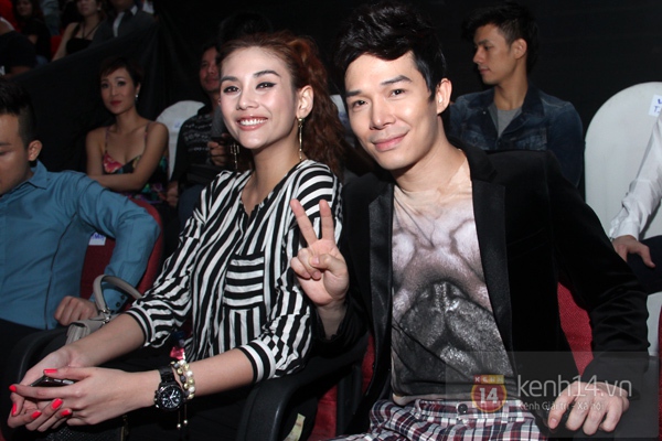 Mẹ con Cường Đô La đi cổ vũ Hồ Ngọc Hà tại The Voice 18