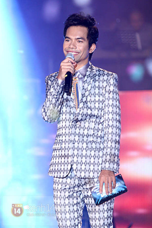 Ya Suy trở th&agrave;nh Qu&aacute;n qu&acirc;n Vietnam Idol 2012 5