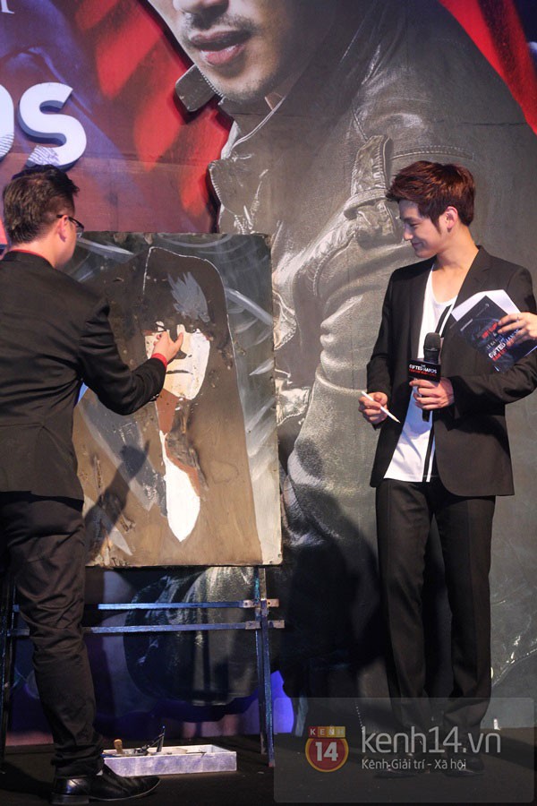 Clip: Kim Bum n&oacute;i tiếng Việt cực dễ thương: "Anh y&ecirc;u em" 13