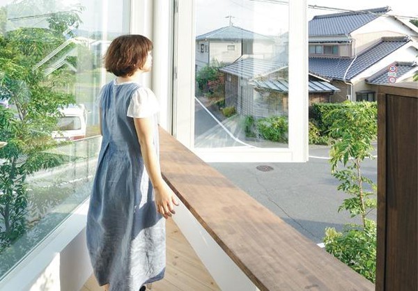 Ng&ocirc;i nh&agrave; trong rừng ở giữa l&ograve;ng th&agrave;nh phố 8