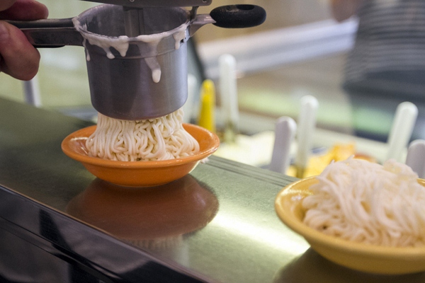 M&oacute;n spaghetti độc đ&aacute;o vừa lạnh lại vừa ngọt 5