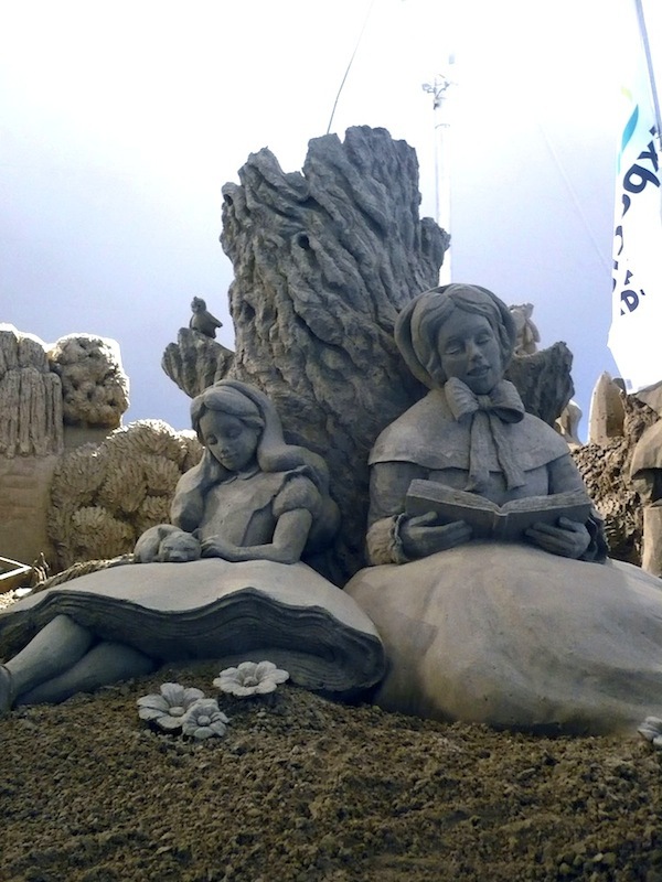 Những bức tượng tuyệt đẹp và hoành tráng điêu khắc từ cát 13