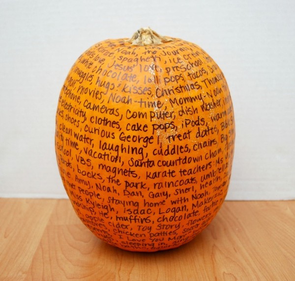 16 c&aacute;ch trang tr&iacute; b&iacute; ng&ocirc; độc đ&aacute;o cho m&ugrave;a Halloween 8