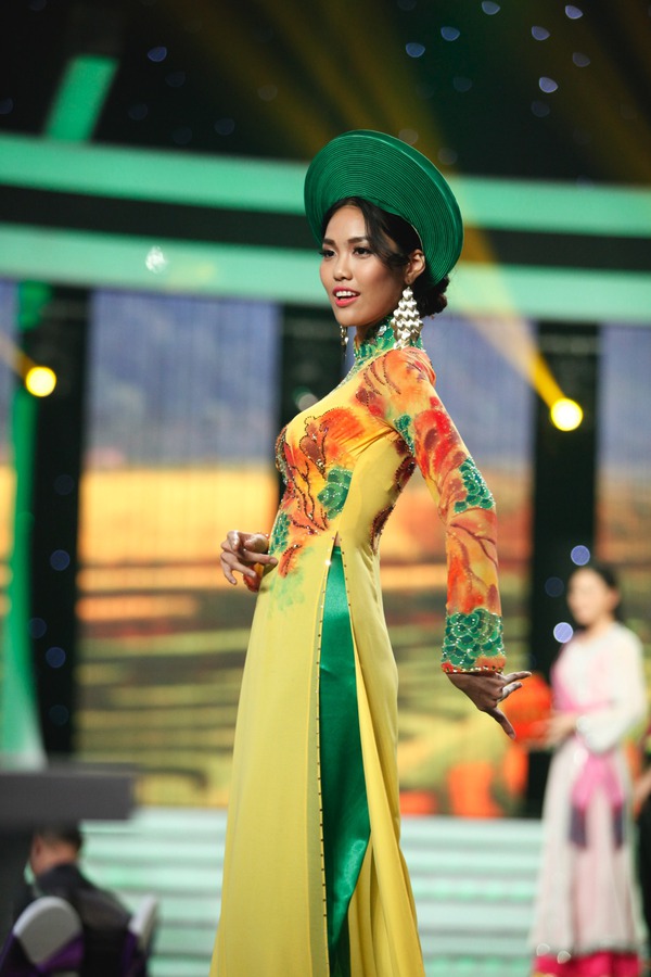 Hành trình trở thành đại diện Việt Nam dự Miss World 2015 của Lan Khuê 7