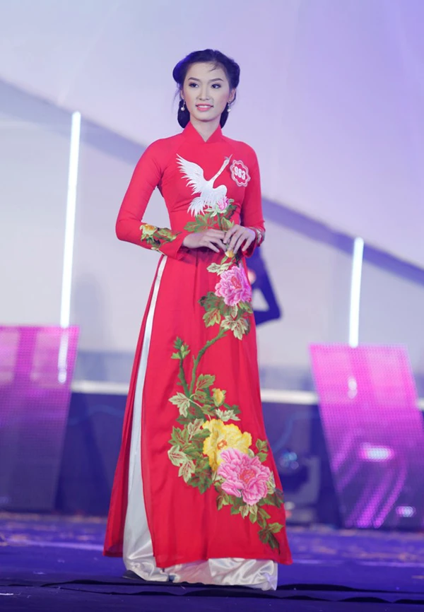 Bị tố thẩm mỹ, thí sinh Hoa hậu Việt Nam bỏ thi vì khủng hoảng 1
