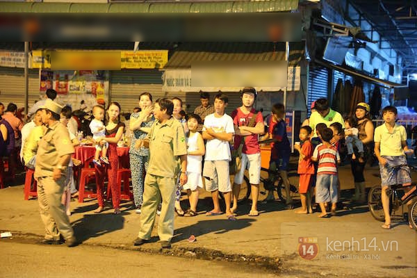 Thủy Tiên liên tục che mặt khi rời khỏi nhà ở Kiên Giang 37