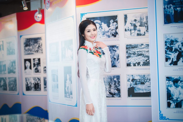 Hoa hậu Thu Thảo, Ngọc Hân đẹp tựa nữ thần trong sự kiện 12