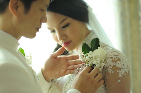 Hé lộ ảnh trong đám cưới bí mật của Dustin Nguyễn 4