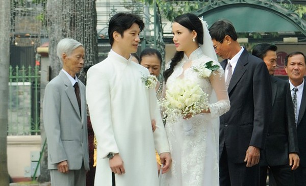 Hé lộ ảnh trong đám cưới bí mật của Dustin Nguyễn 1
