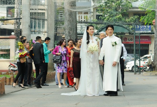 Hé lộ ảnh trong đám cưới bí mật của Dustin Nguyễn 2