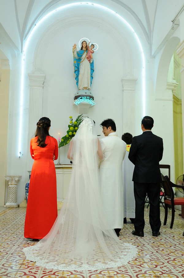 Hé lộ ảnh trong đám cưới bí mật của Dustin Nguyễn 7