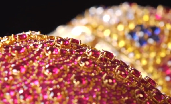 Số phận đ&ocirc;i c&aacute;nh v&agrave; nội y "triệu đ&ocirc;" sau Victoria&rsquo;s Secret Fashion Show 17