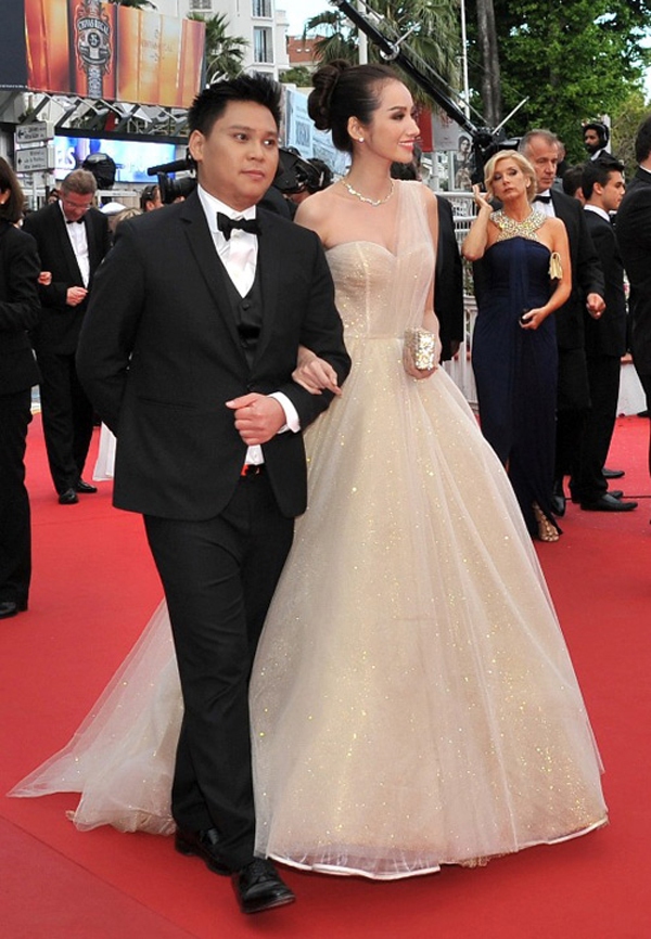 Cận cảnh trang phục của sao Việt trên thảm đỏ Cannes 2013 7