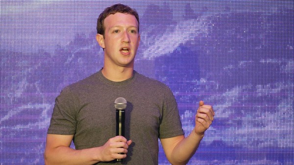 &Ocirc;ng chủ Facebook n&oacute;i tiếng Trung như gi&oacute; 1
