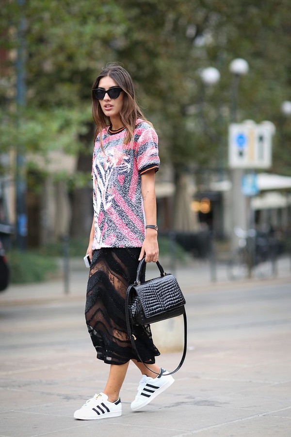 Sneaker trắng - đ&ocirc;i gi&agrave;y bạn phải c&oacute; m&ugrave;a đ&ocirc;ng n&agrave;y 3