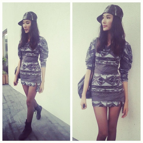 Sao Việt & thế giới "đọ" phong c&aacute;ch đa sắc trong street style tuần qua 8