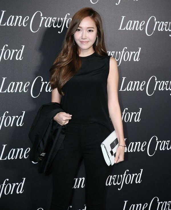 Rời SNSD, Jessica ăn mặc ngày càng đơn giản 5