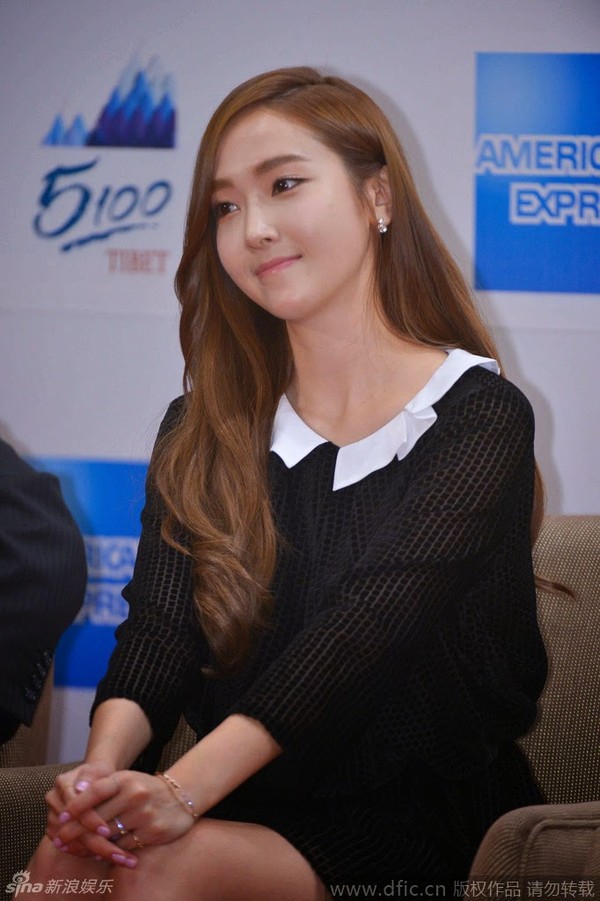 Rời SNSD, Jessica ăn mặc ngày càng đơn giản 8