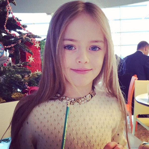 Mẫu nhí 9 tuổi "khuấy đảo" facebook & instagram vì vẻ đẹp thiên thần 13
