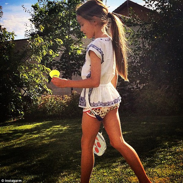 Mẫu nhí 9 tuổi "khuấy đảo" facebook & instagram vì vẻ đẹp thiên thần 19