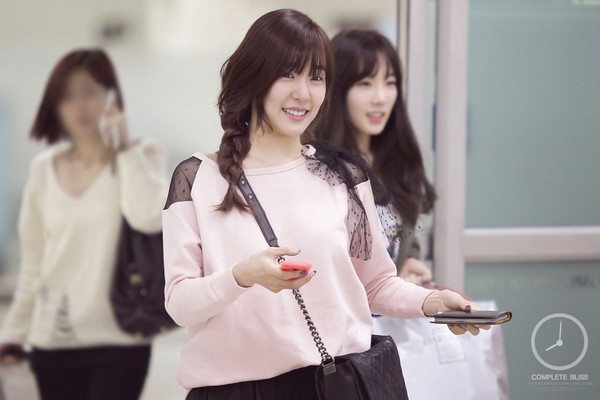 4 kiểu t&oacute;c quen thuộc cho khu&ocirc;n mặt d&agrave;i của Tiffany (SNSD) 5
