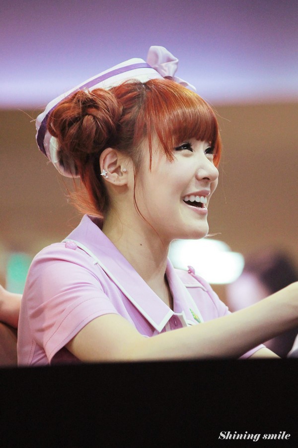 4 kiểu t&oacute;c quen thuộc cho khu&ocirc;n mặt d&agrave;i của Tiffany (SNSD) 18