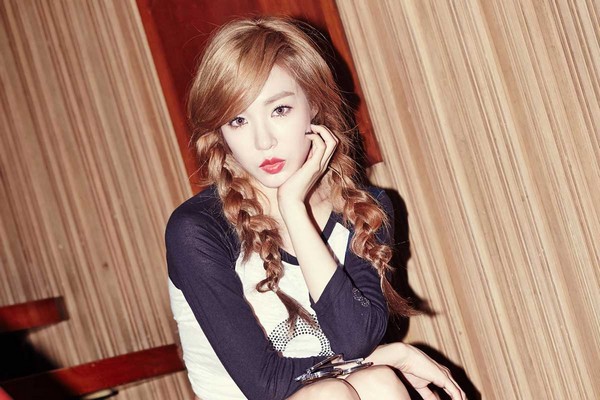 4 kiểu t&oacute;c quen thuộc cho khu&ocirc;n mặt d&agrave;i của Tiffany (SNSD) 13