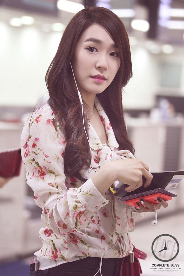 4 kiểu t&oacute;c quen thuộc cho khu&ocirc;n mặt d&agrave;i của Tiffany (SNSD) 14