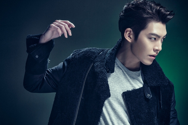 Kim Soo Hyun & Kim Woo Bin "đọ" vẻ nam tính trên tạp chí 11