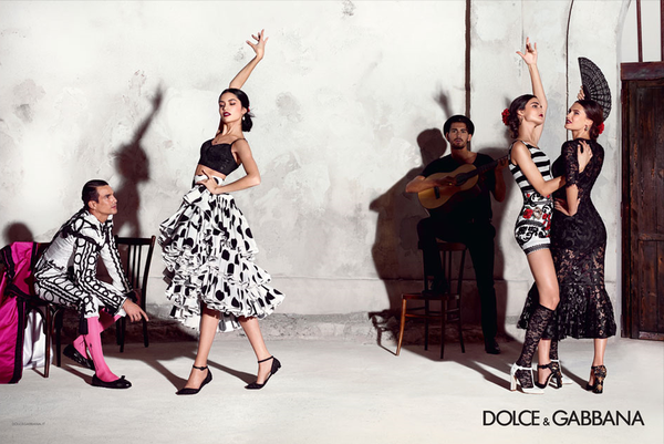 Các cụ bà sành điệu trong quảng cáo Xuân/Hè 2015 của Dolce & Gabbana 9