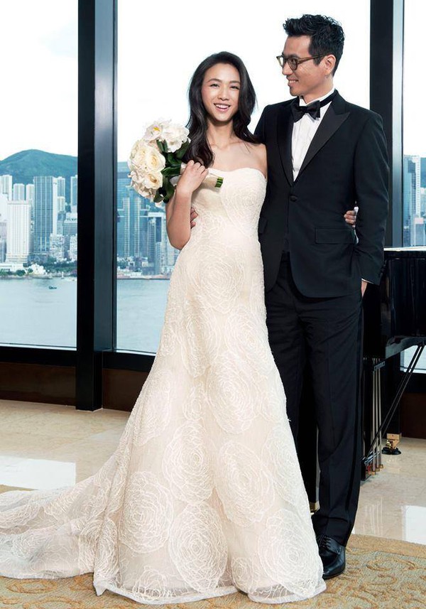 Chiêm ngưỡng loạt váy cưới của sao Việt - Hoa - Hàn kết hôn năm 2014 37