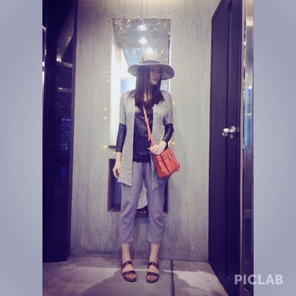 Street style tuần cuối c&ugrave;ng trong năm của sao Việt & thế giới 10