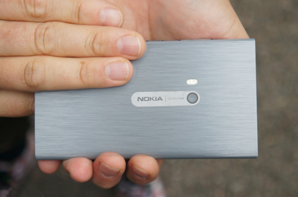 Smartphone camera "khủng" của Nokia mang tên Lumia 1000 3