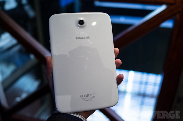 Trên tay Samsung Galaxy Note 8: Hấp dẫn mà lại rẻ 9