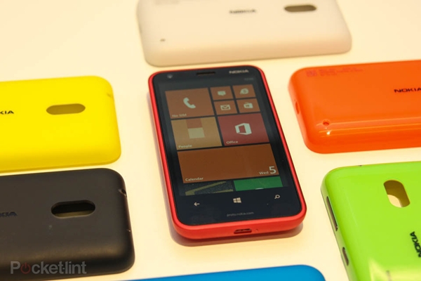 Lumia 620 sẽ được trang bị vỏ... chống nước 2