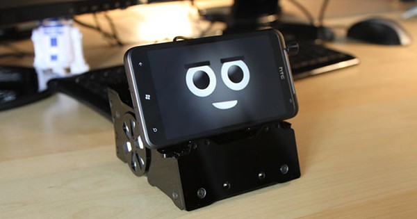 SmartBot - Robot smartphone thân thiện và dễ thương 4