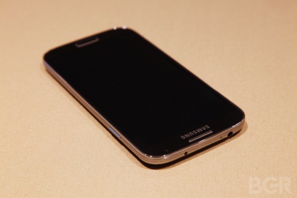 Samsung Galaxy S IV có giá khởi điểm từ 16,4 triệu đồng? 1