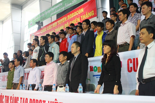 Robocon vừa khời tranh đ&atilde; rất quyết liệt 1