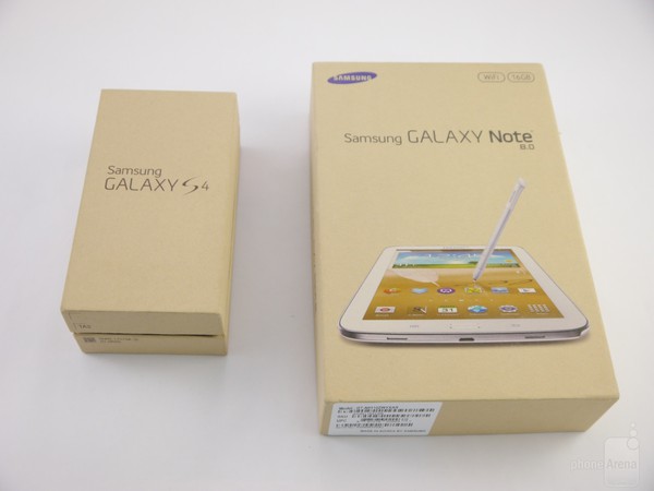 Chiêm ngưỡng... vỏ hộp đẹp mắt của Galaxy S4 9