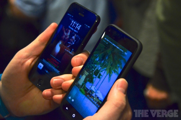 Trên tay HTC First - Smartphone tích hợp Facebook Home đầu tiên 11