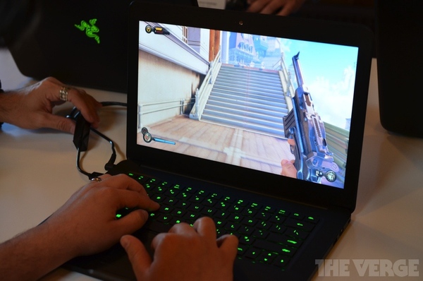 Cận cảnh Razer Blade 14 inch - Chơi game "khủng", kiểu dáng đẹp 1