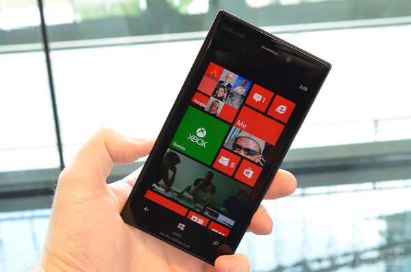 Trên tay Lumia 928 - Bản nâng cấp hoàn hảo của 920 1
