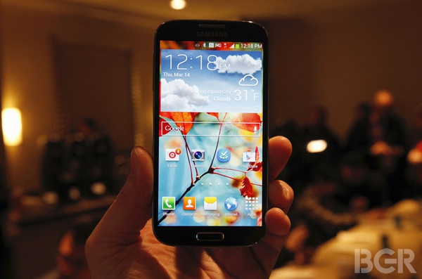Galaxy S4 l&agrave; smartphone Android b&aacute;n chạy nhất trong lịch sử 2