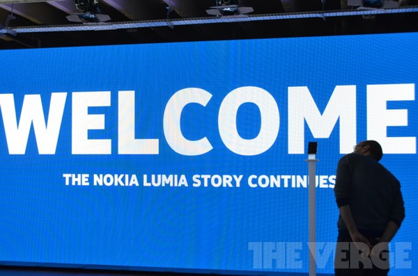 Lumia 925 sẽ có giá 13 triệu đồng và được bán vào tháng 6 1