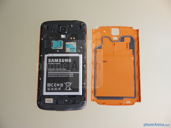Trên tay Samsung Galaxy S4 phiên bản... "phượt" 8