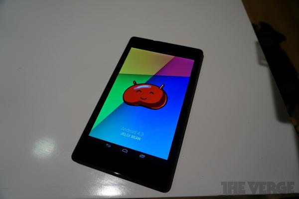 Cận cảnh Nexus 7 thế hệ mới 1